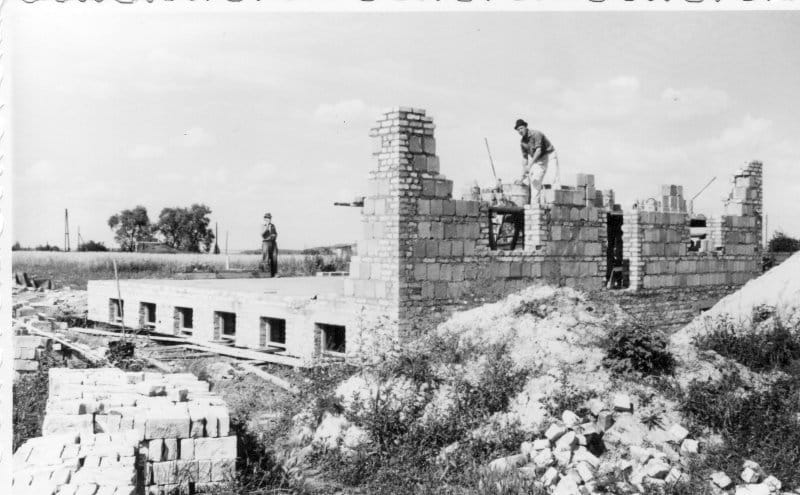 Schwarz-Weiß-Foto von 1969: Mauern des Neubaus im Waldhausweg
